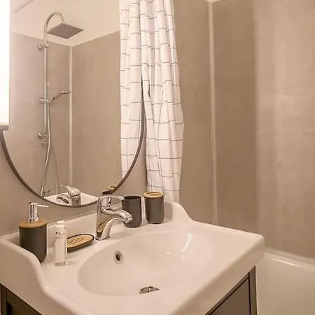 Appartamento Rare 2 En Duplex Design Au Panier Marsiglia